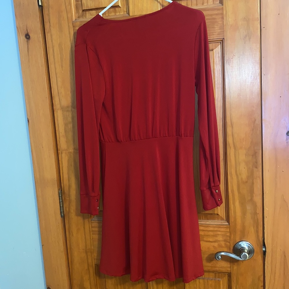 Red dress - Picture 3 of 3
